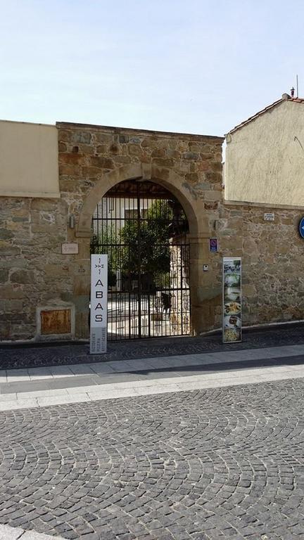 Abas Ristorante Pizzeria Affittacamere Ales Exterior photo